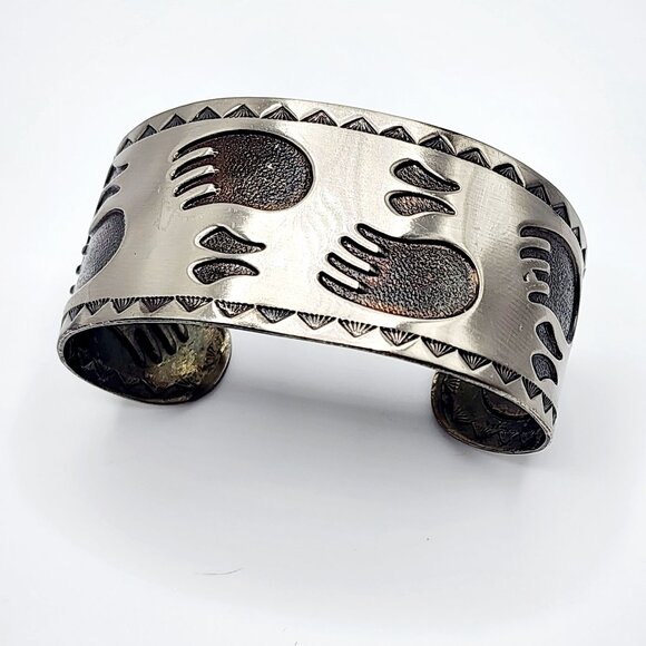 Vintage Bell Trading Post Bear and Dear Tracks Cuff Bracelet - Picture 1 of 7